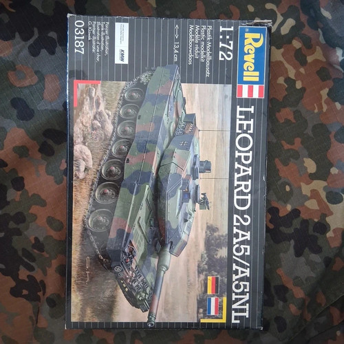 Plastikový model revell - plastikový,